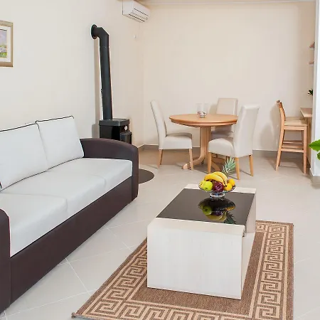 Prázdninový dům Holiday Marina Mlini